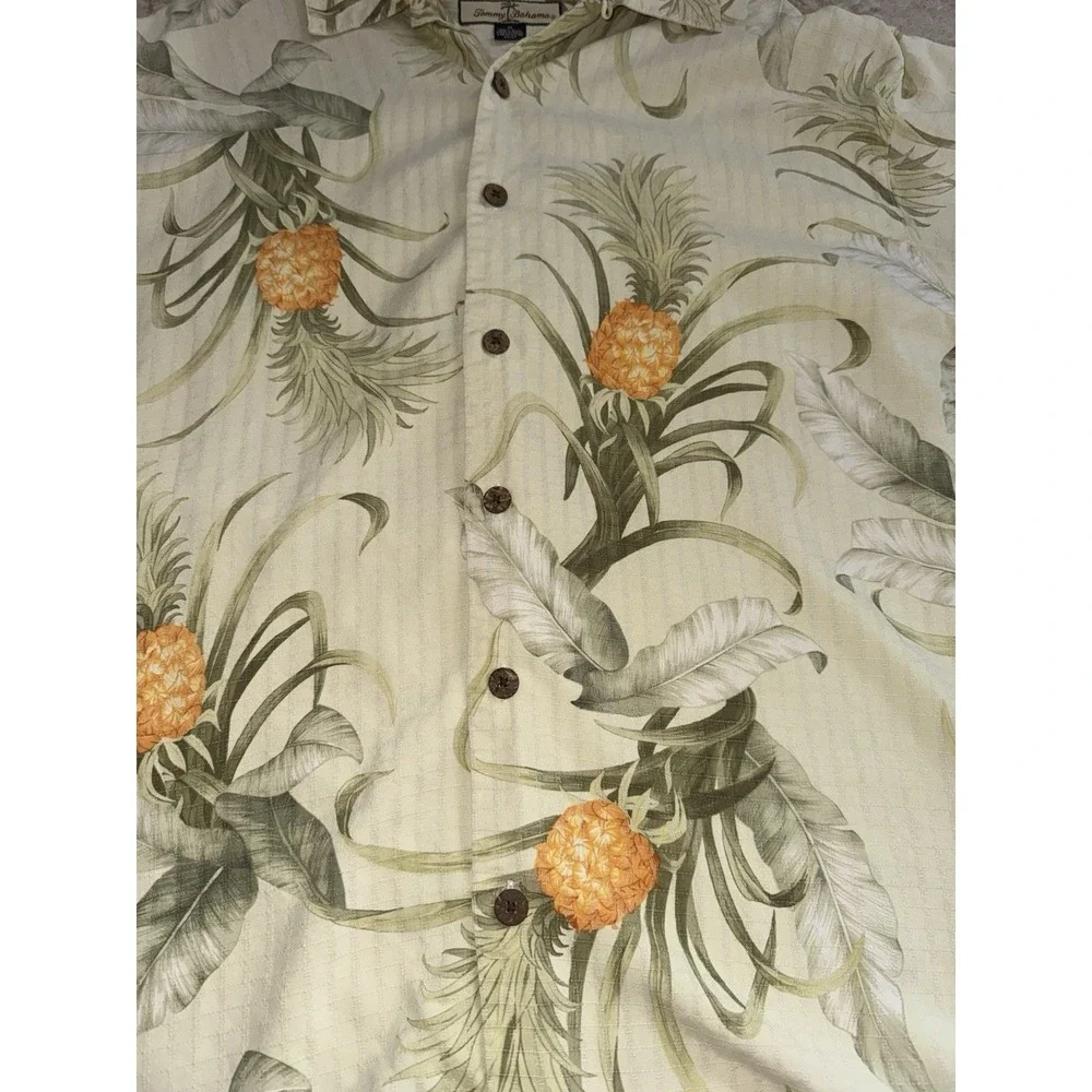 Tommy Bahama Men's Hawaiian Shirt 100% Silk‎ Pineapple Print Summer Fun Size M